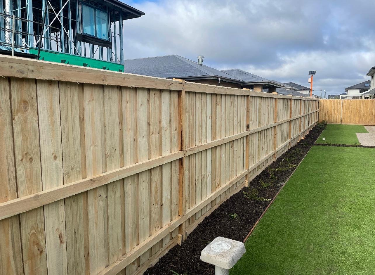 FENCE PACKAGE  - TIMBER per PANEL (Height 2250mm - 2.7m)